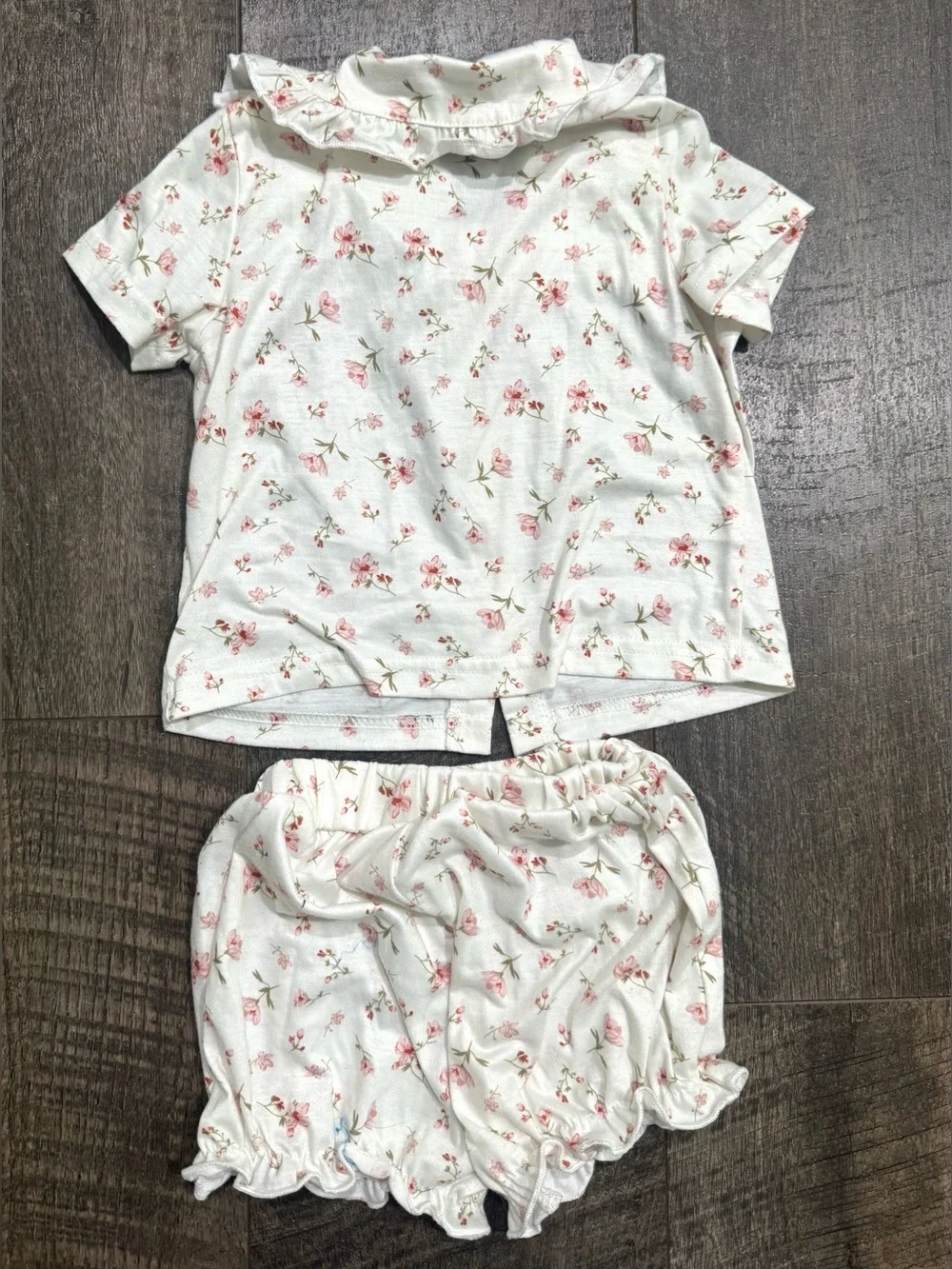 Vintage Style Baby Girl Floral 2 Piece Pajama Set Short Sleeve Top and Shorts